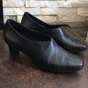 Aravon By: New Balance Black Dress Shoes